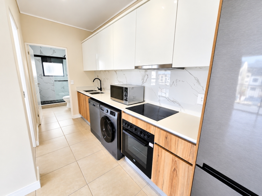To Let 1 Bedroom Property for Rent in Sandown Western Cape